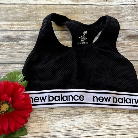 🌸NEW BALANCE SPORTS BRA - Picture 3 of 4